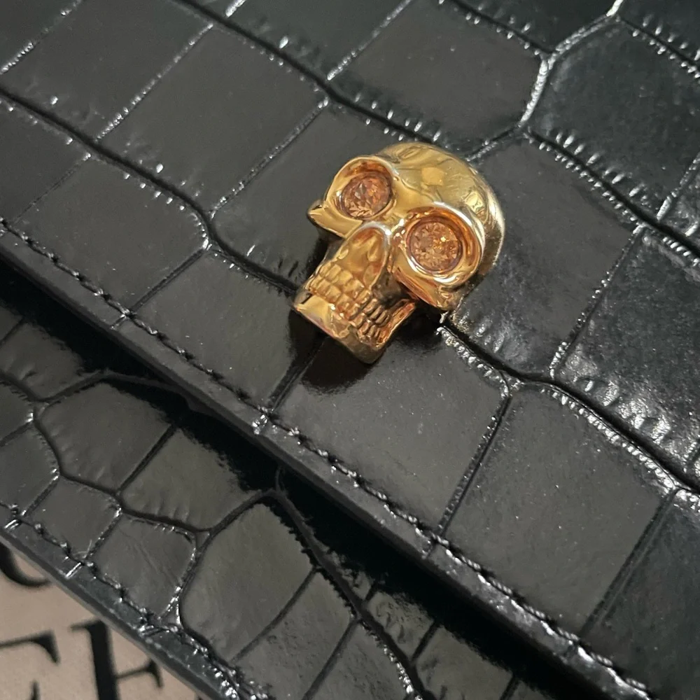 [SOLD] Authentic Alexander McQueen croc leather crossbody - Picture 4 of 7